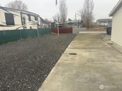 34 N Ginko Street , Soap Lake, WA 98851 - Photo 3