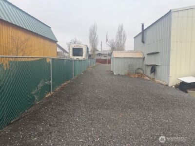 34 N Ginko Street , Soap Lake, WA 98851 - Photo 4