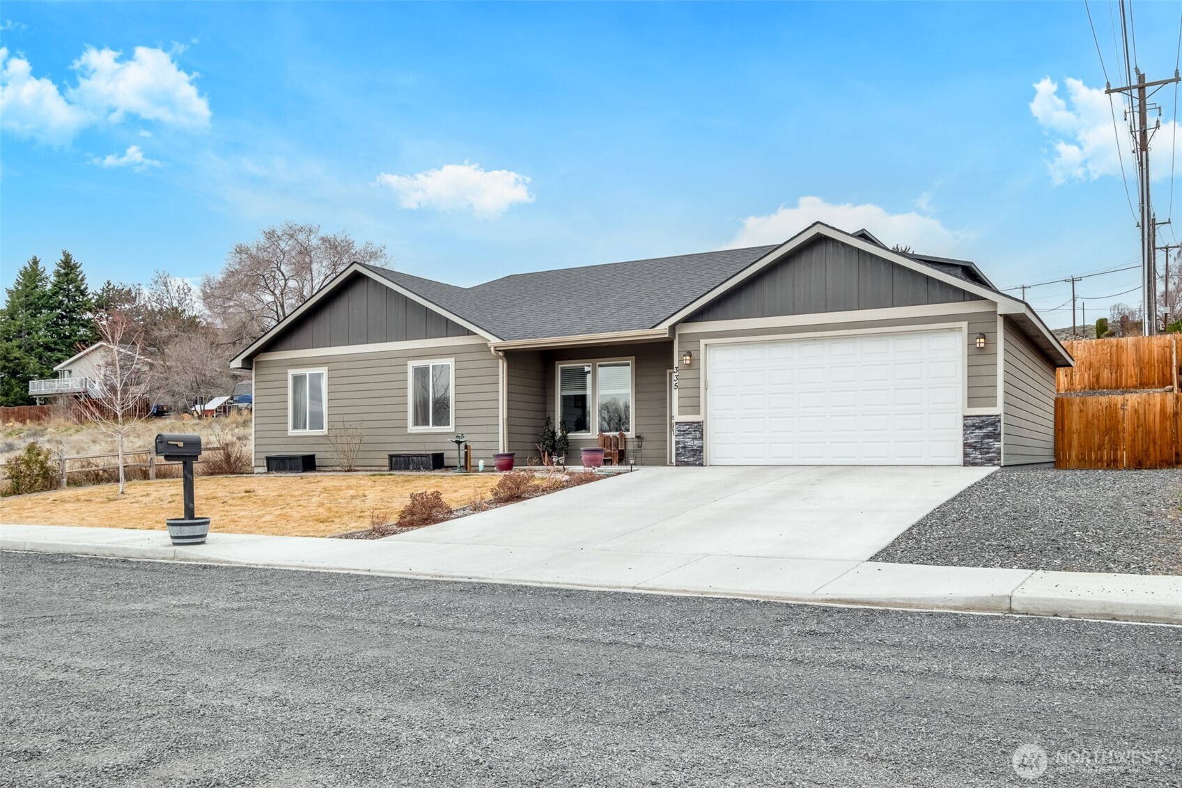 335 Canal Drive , Ephrata, WA 98823
