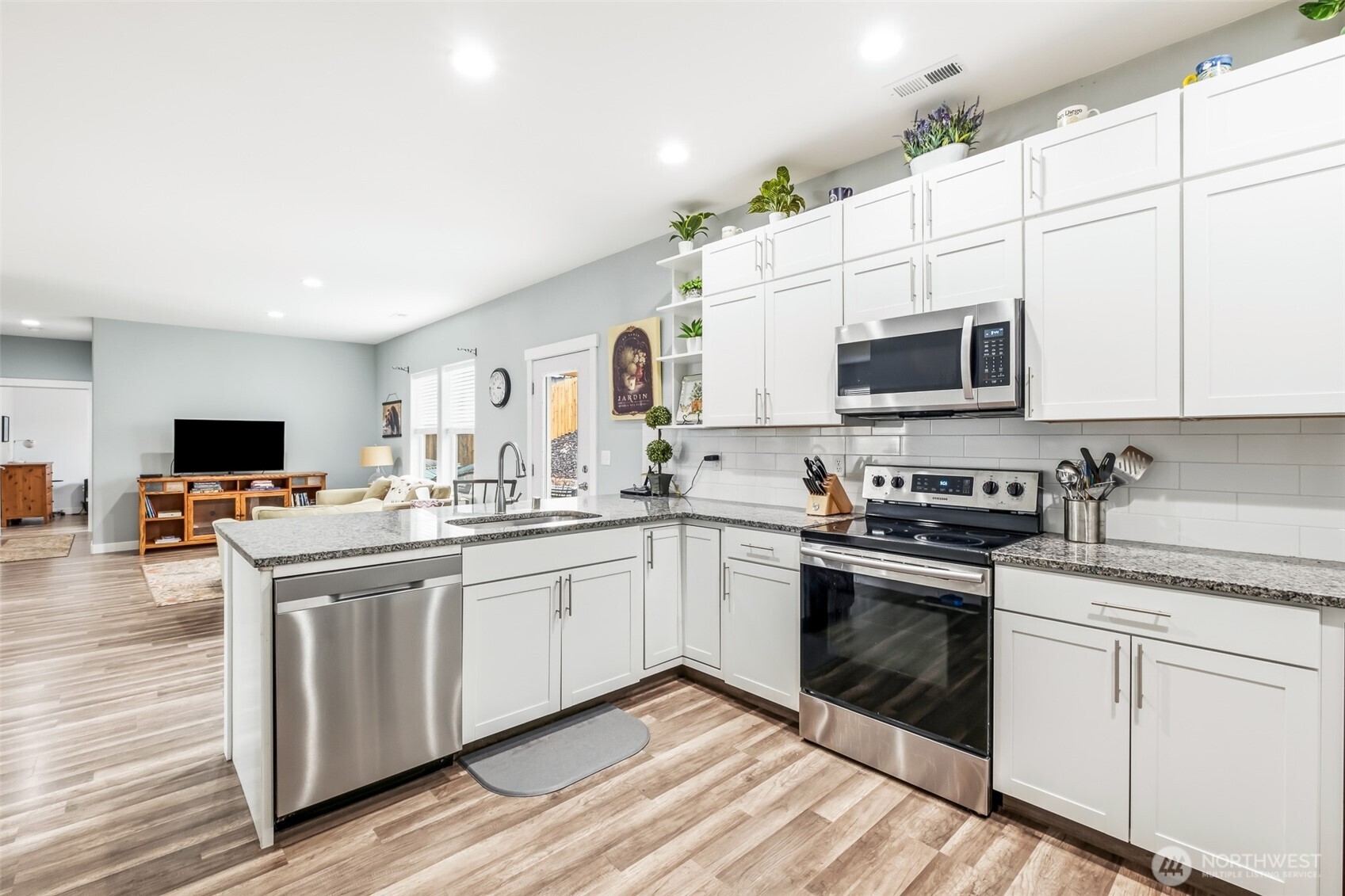 335 Canal Drive , Ephrata, WA 98823