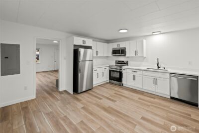 751 110th Street S, Tacoma, WA 98444 - Photo 5