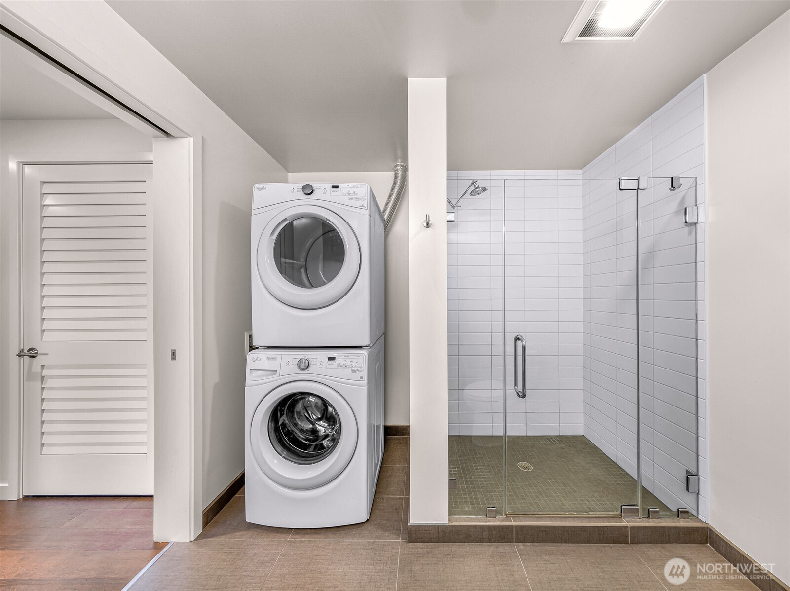 590 1st Avenue S #810, Seattle, WA 98104