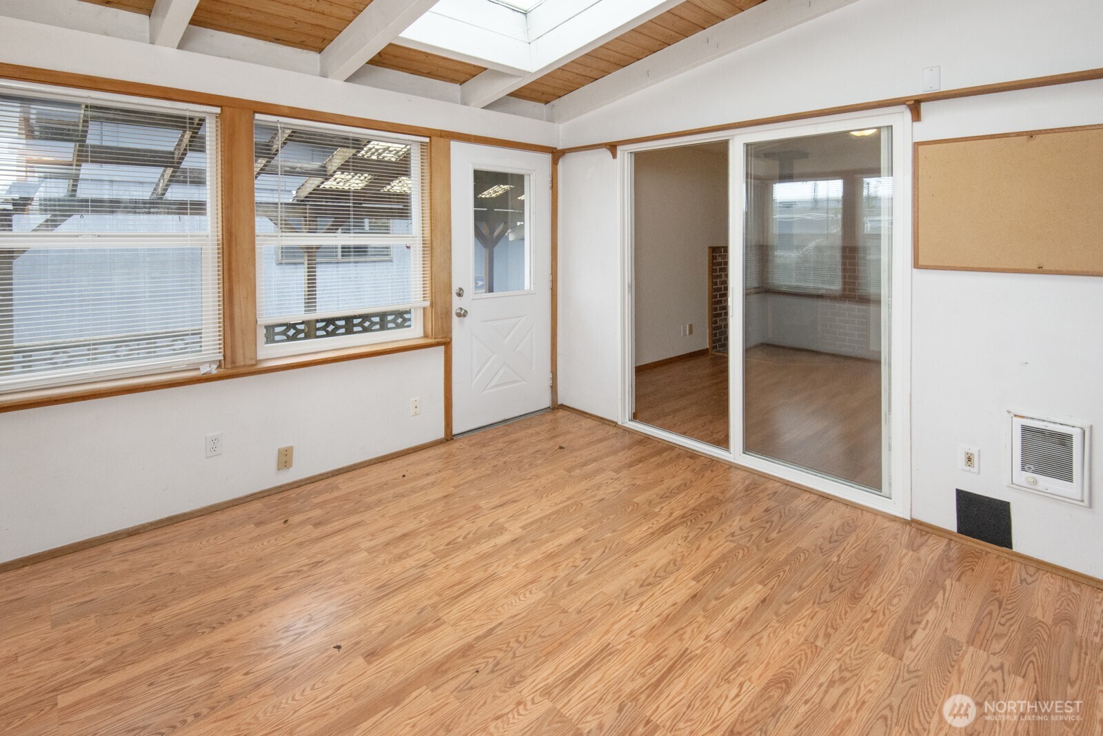 2230 Mountain View Avenue W, Tacoma, WA 98466