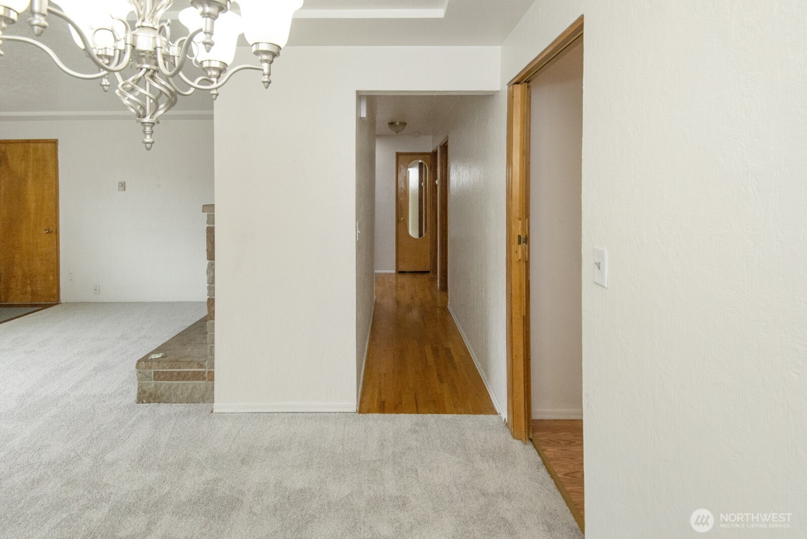 2230 Mountain View Avenue W, Tacoma, WA 98466