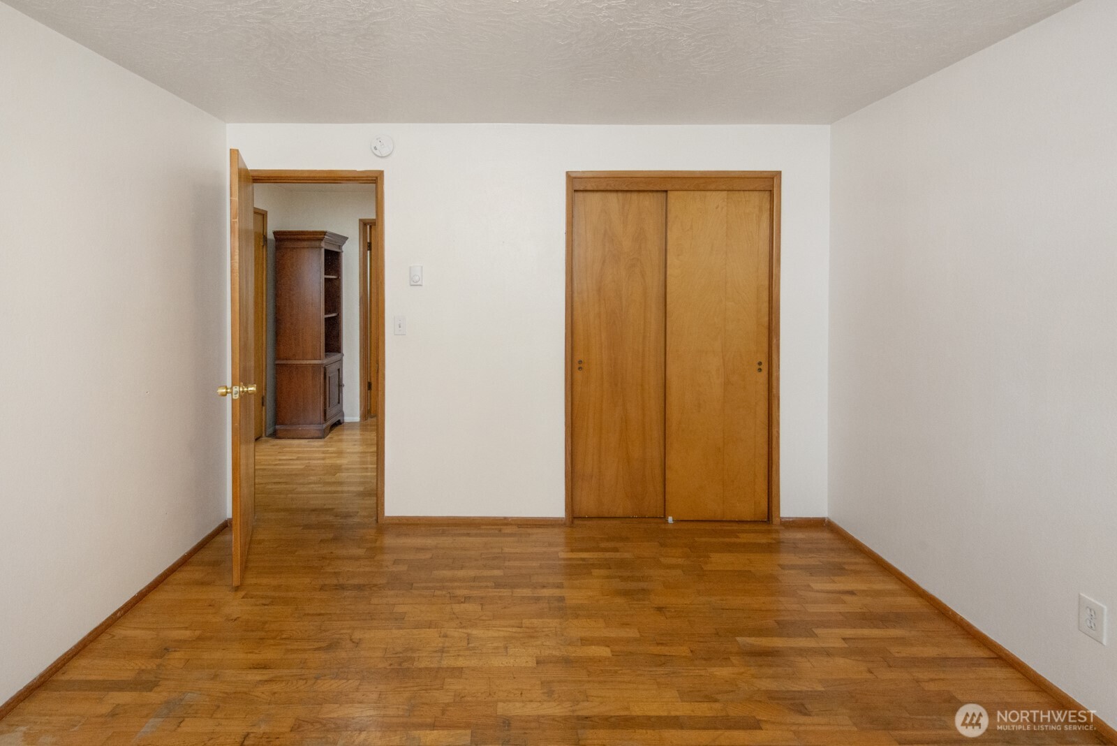 2230 Mountain View Avenue W, Tacoma, WA 98466