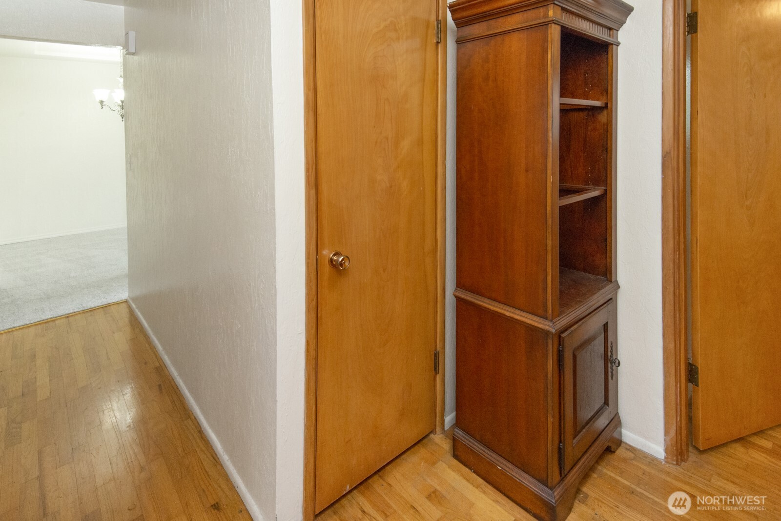 2230 Mountain View Avenue W, Tacoma, WA 98466