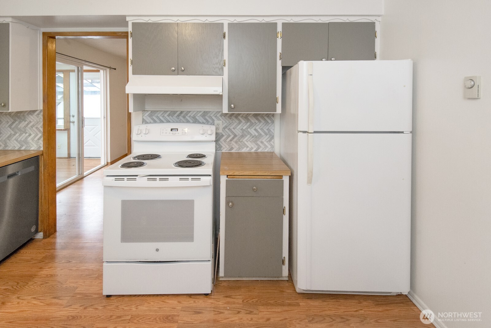 2230 Mountain View Avenue W, Tacoma, WA 98466