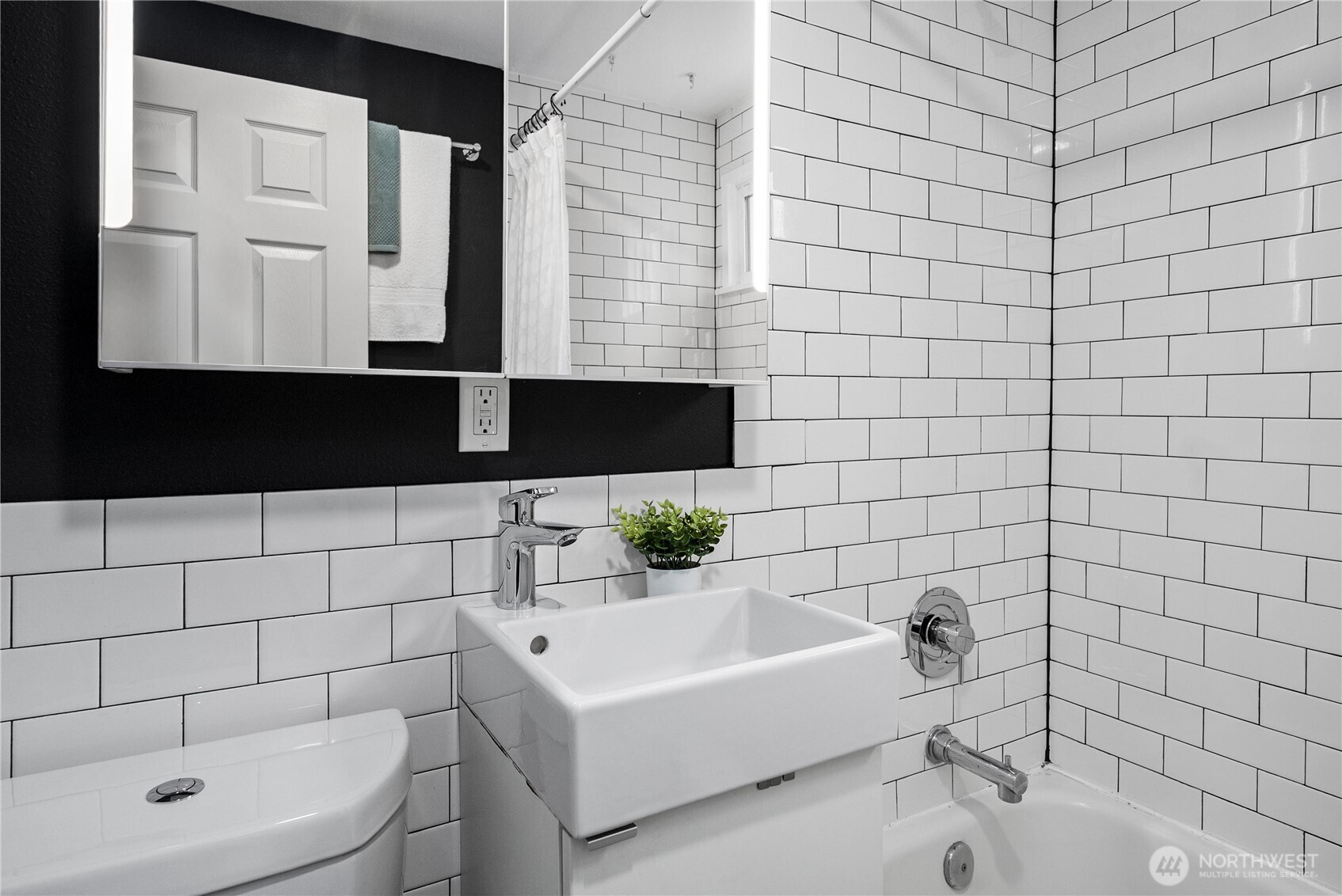 7315 S 115th Street , Seattle, WA 98178-3022