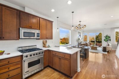 1601 California Avenue SW, Seattle, WA 98116 - Photo 3