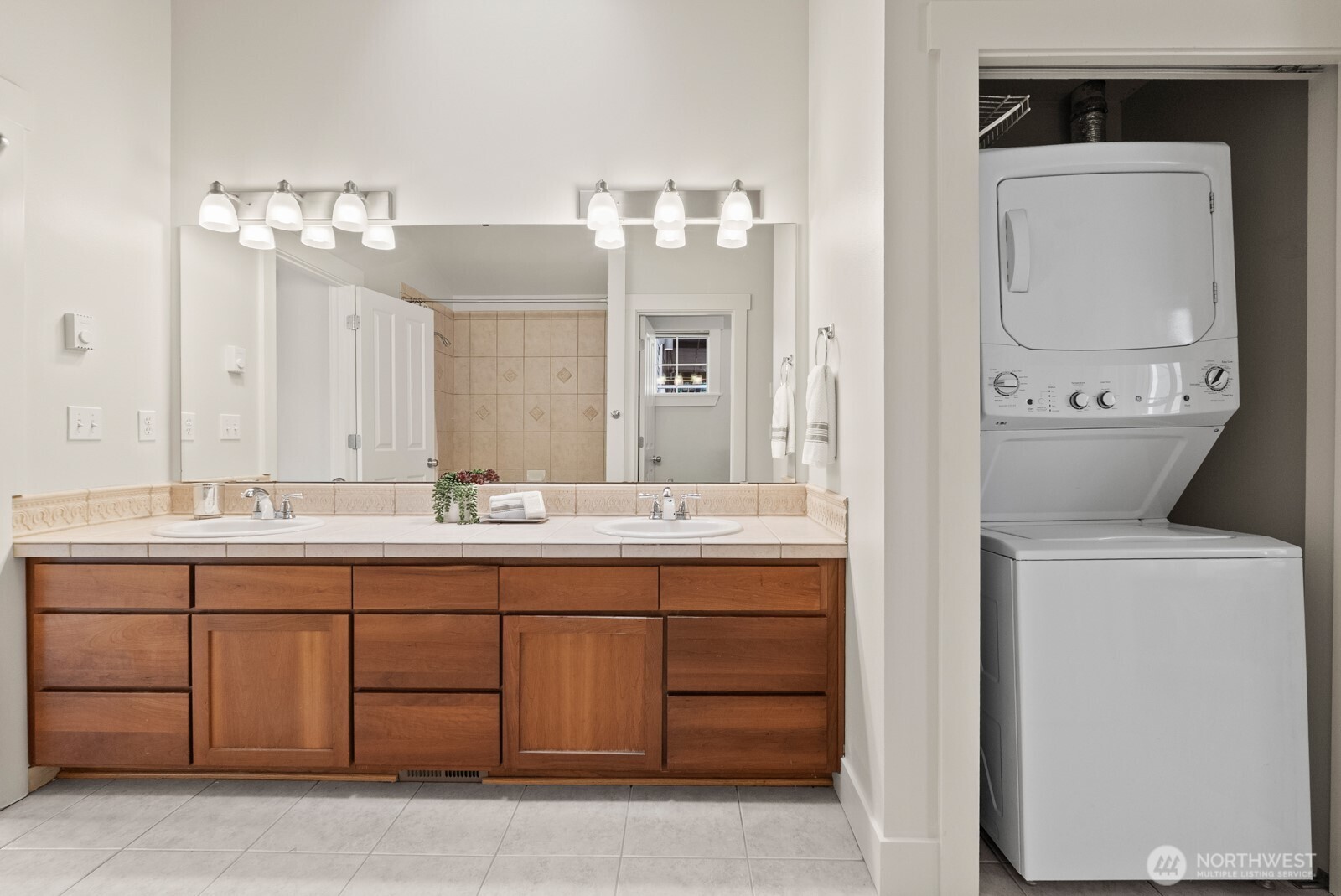 121 21st Avenue E #C, Seattle, WA 98112