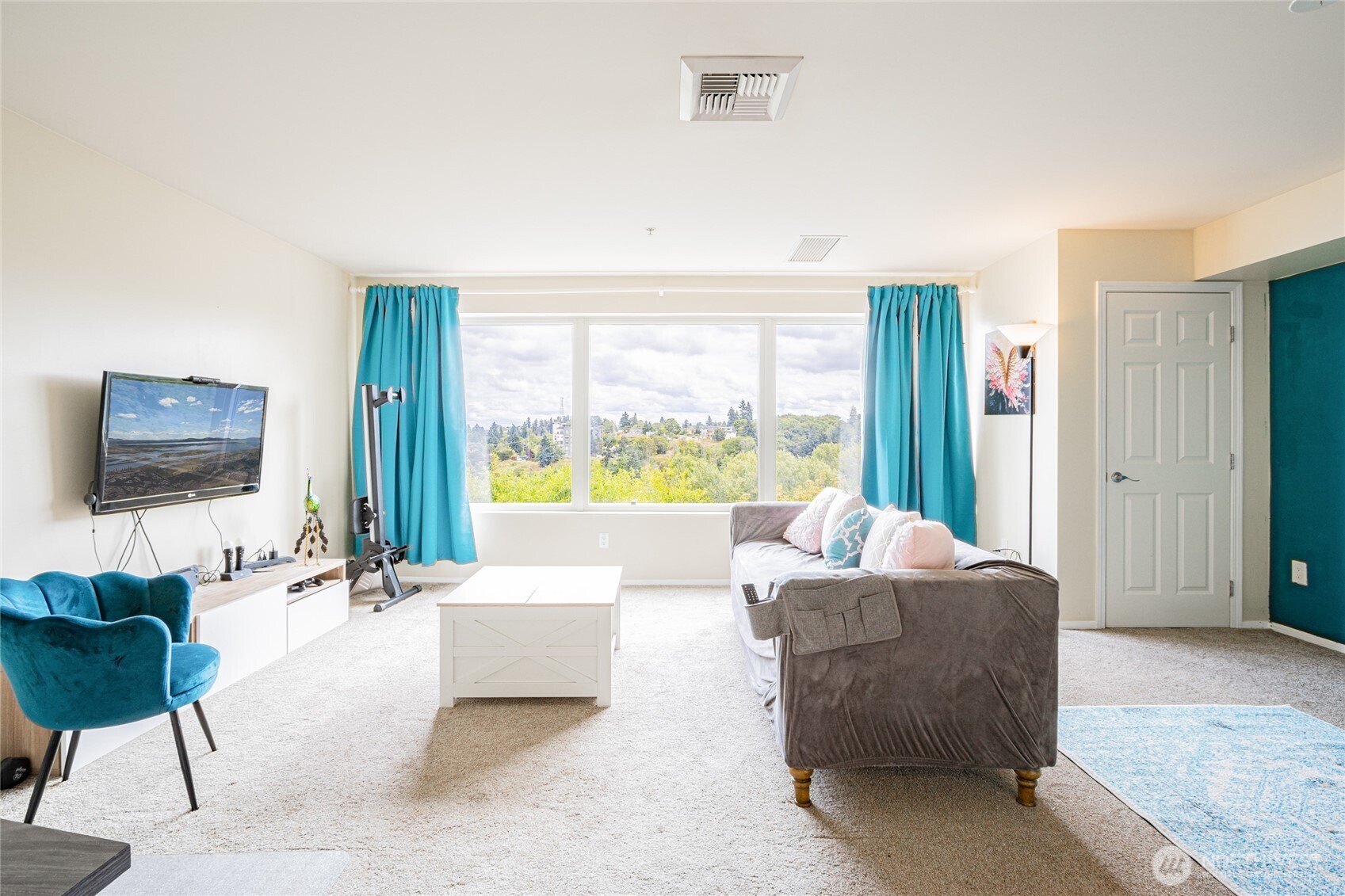 3201 Pacific Avenue #403, Tacoma, WA 98418