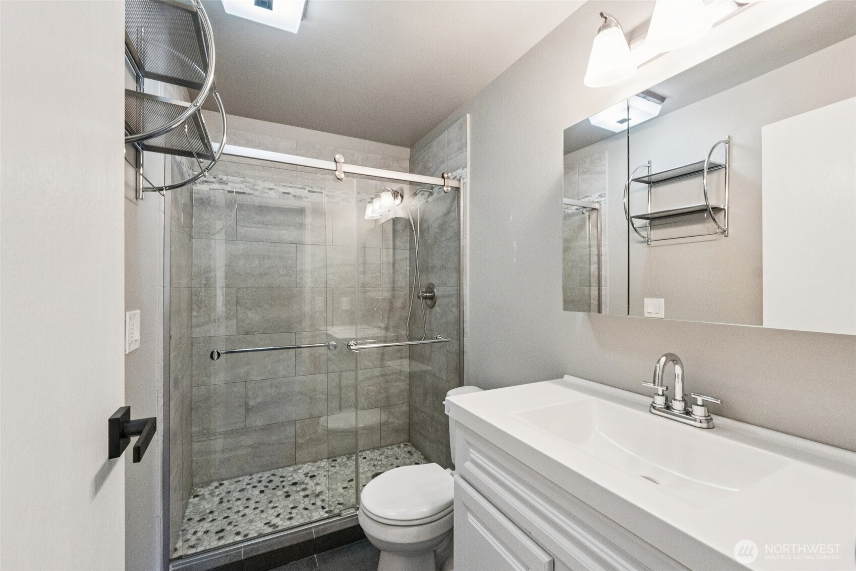 5502 220th Street SW #D201, Mountlake Terrace, WA 98043