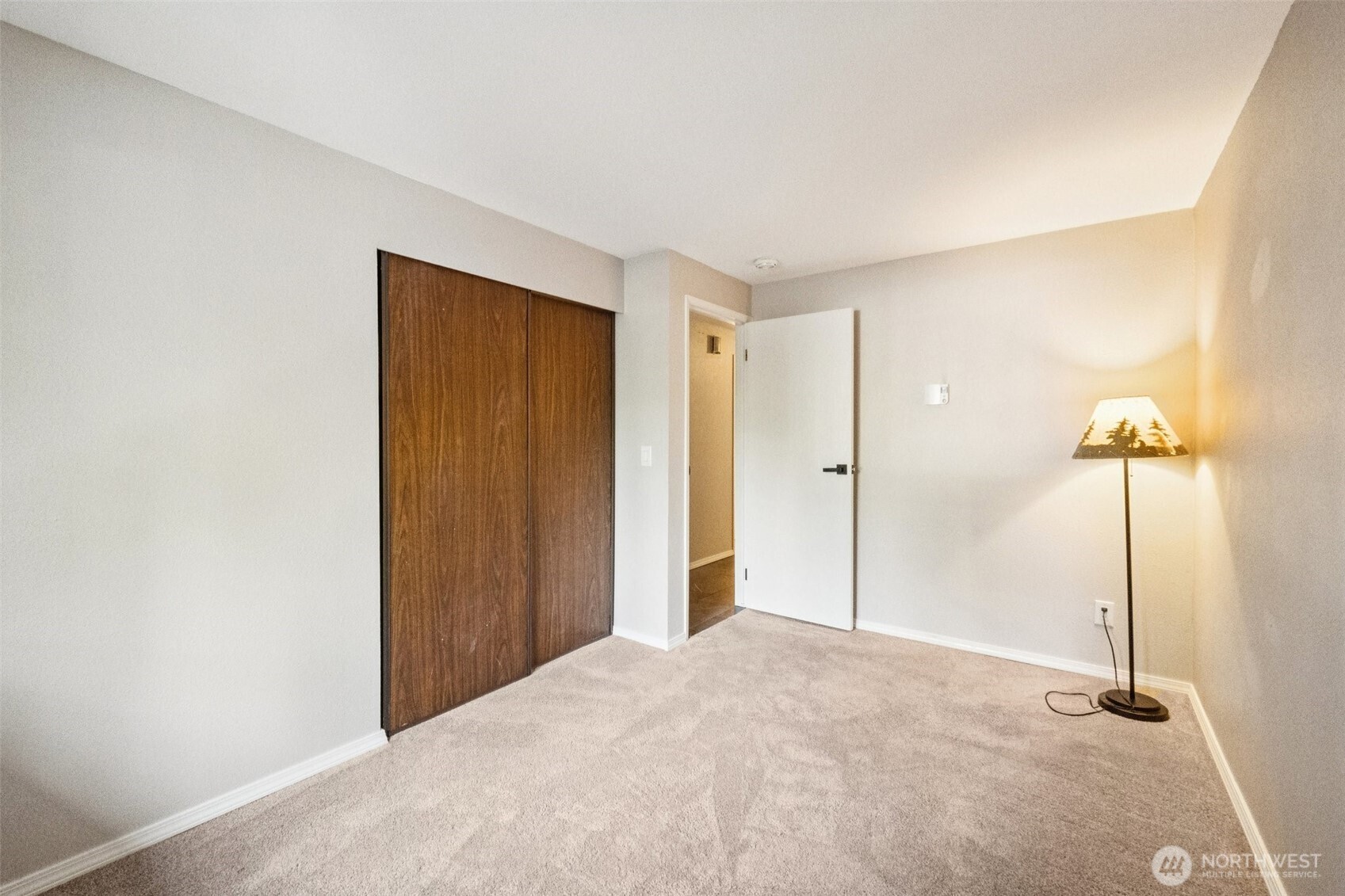 5502 220th Street SW #D201, Mountlake Terrace, WA 98043