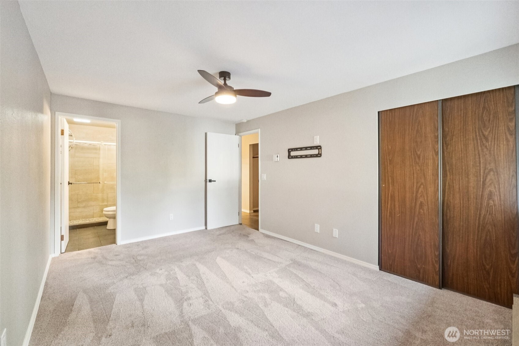 5502 220th Street SW #D201, Mountlake Terrace, WA 98043