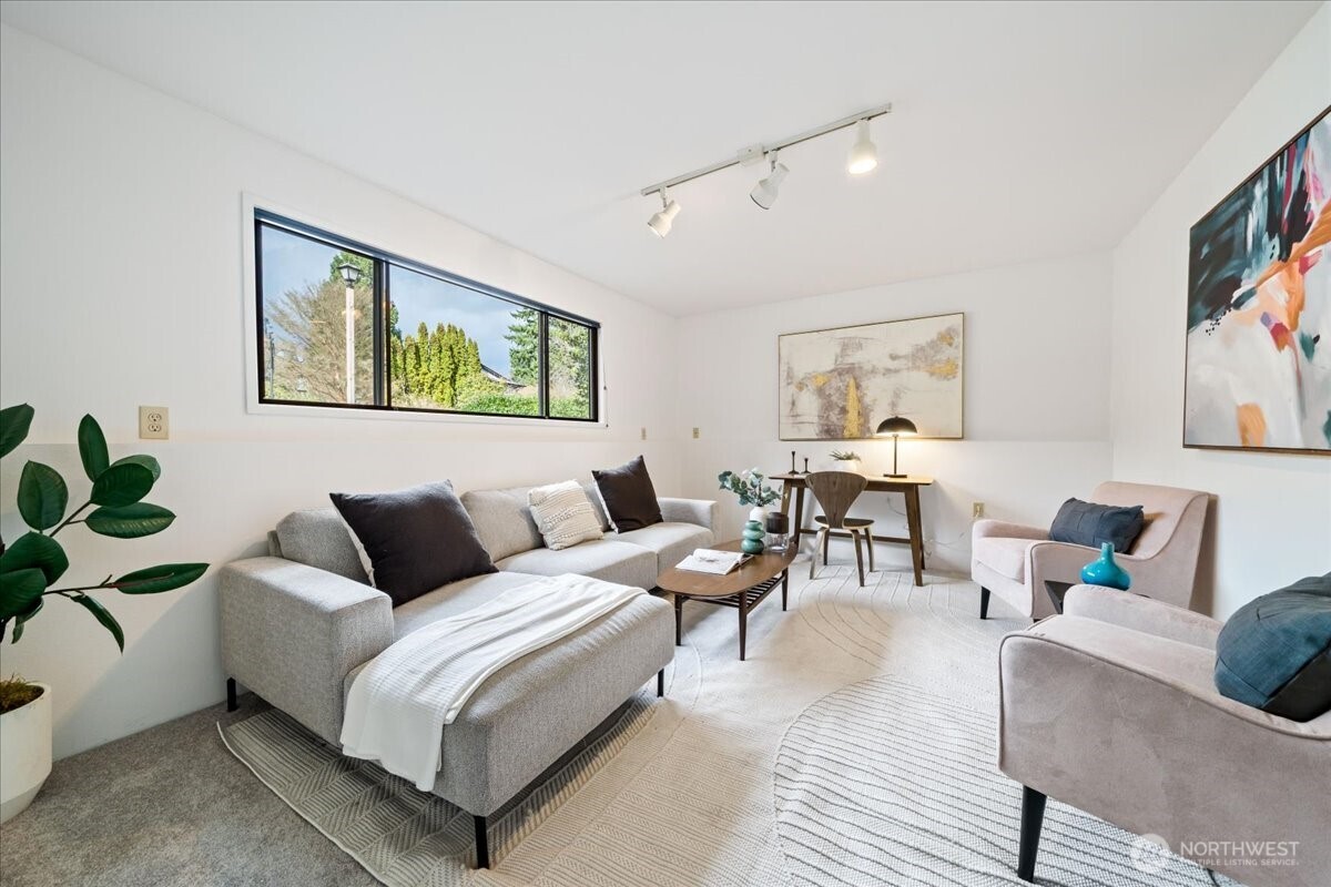 10901 NE 151st Street , Bothell, WA 98011