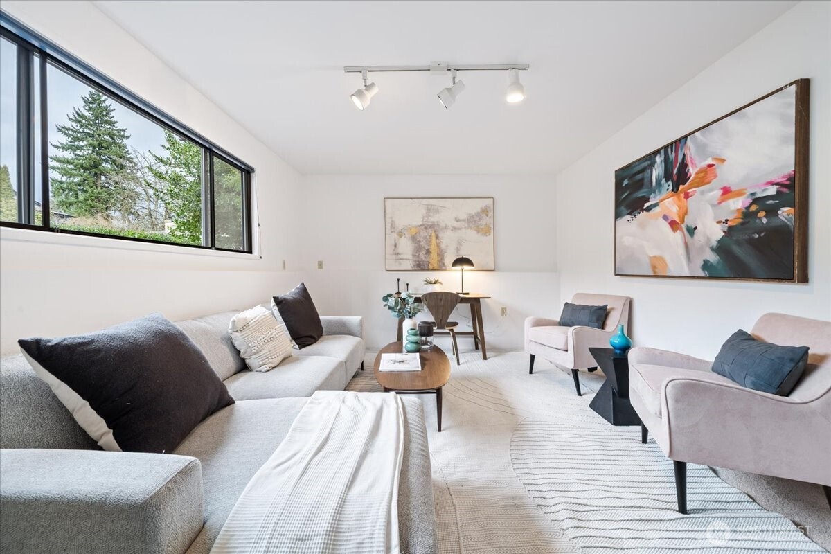 10901 NE 151st Street , Bothell, WA 98011