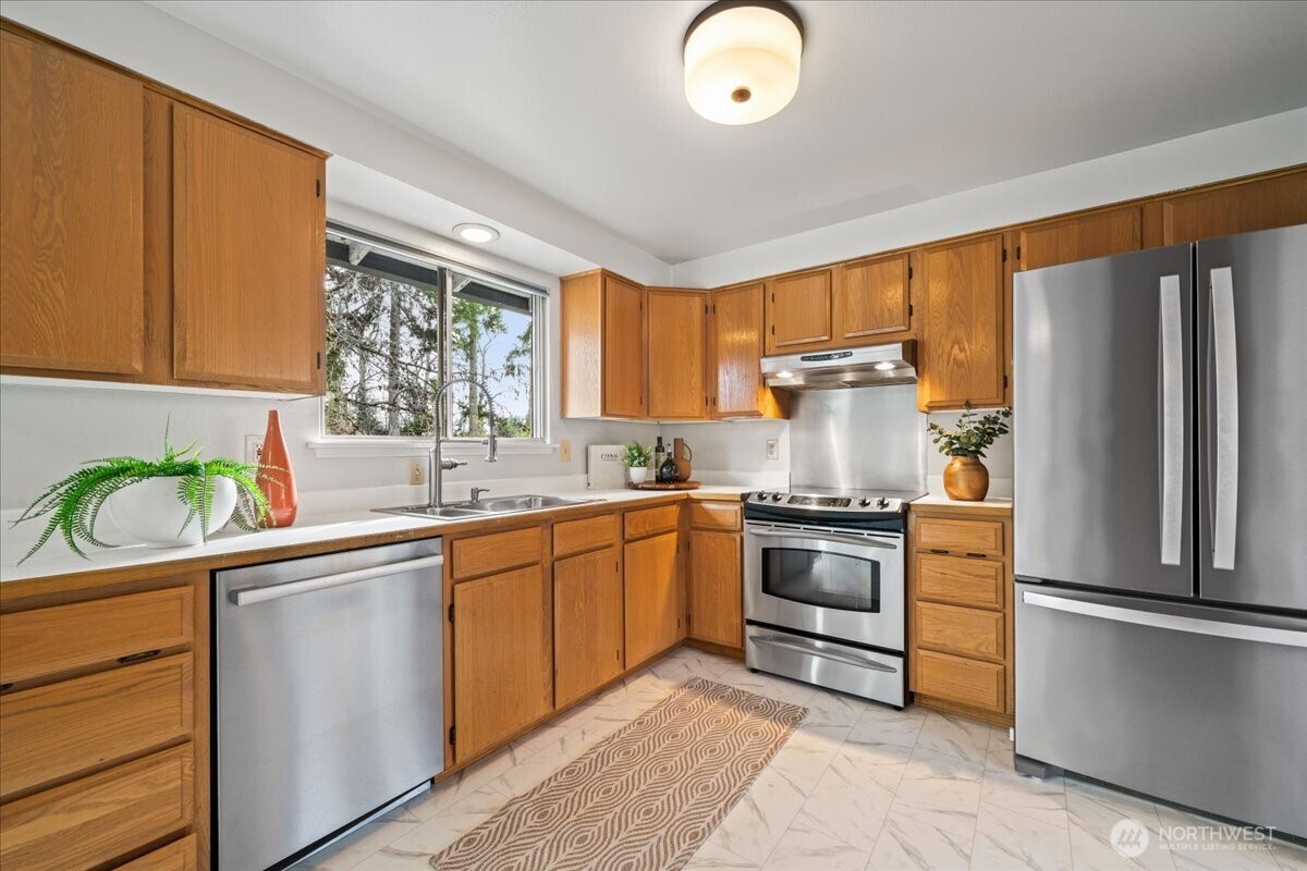 10901 NE 151st Street , Bothell, WA 98011