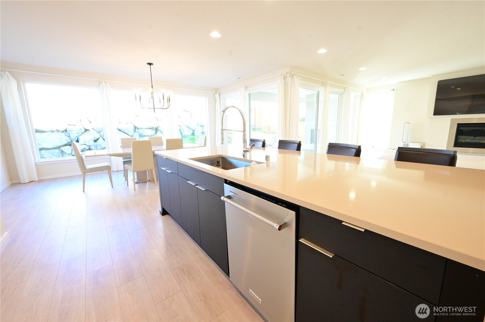 16327 25th St E , Lake Tapps, WA 98391