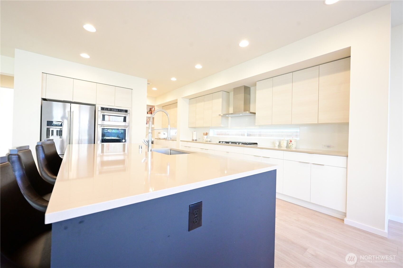 16327 25th St E , Lake Tapps, WA 98391