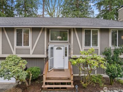 10317 NE 123rd Place , Kirkland, WA 98034 - Photo 2