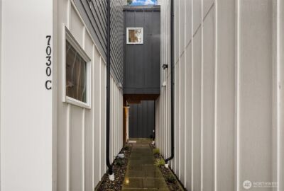 7030 Mary Avenue NW #C, Seattle, WA 98117 - Photo 2