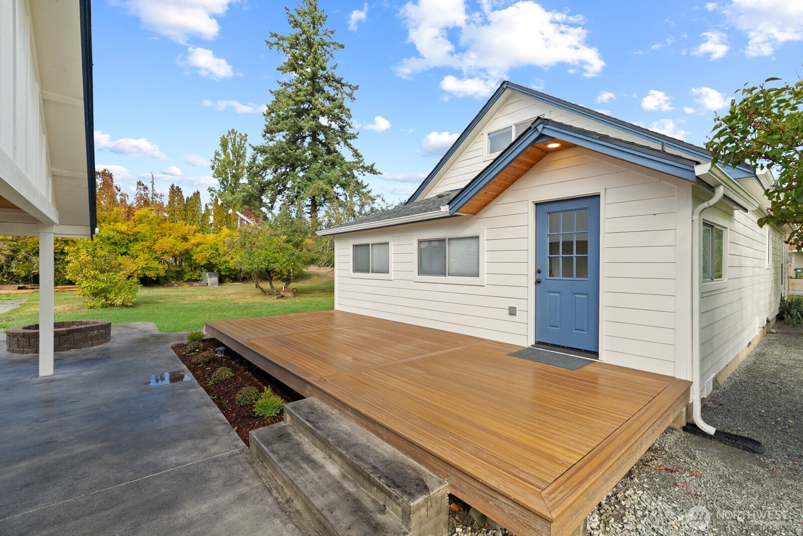 507 Center St W , Eatonville, WA 98328