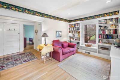 4616 Meridian Avenue N, Seattle, WA 98103-6936 - Photo 13