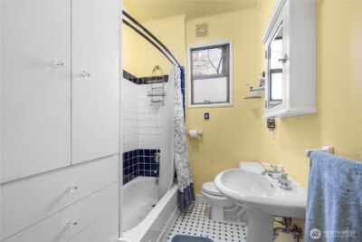 4616 Meridian Avenue N, Seattle, WA 98103-6936 - Photo 24