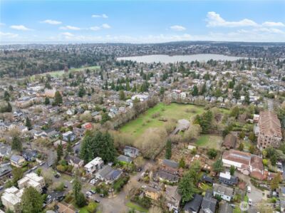 4616 Meridian Avenue N, Seattle, WA 98103-6936 - Photo 37