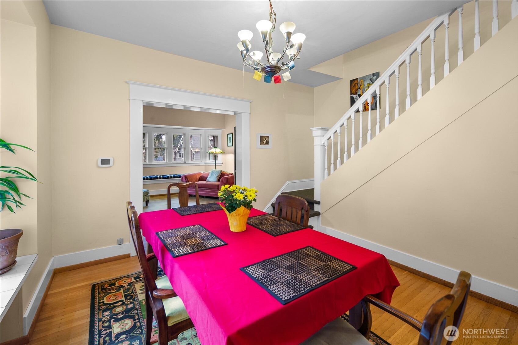 4616 Meridian Avenue N, Seattle, WA 98103-6936