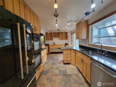19424 Winesap Road , Bothell, WA 98012 - Photo 21