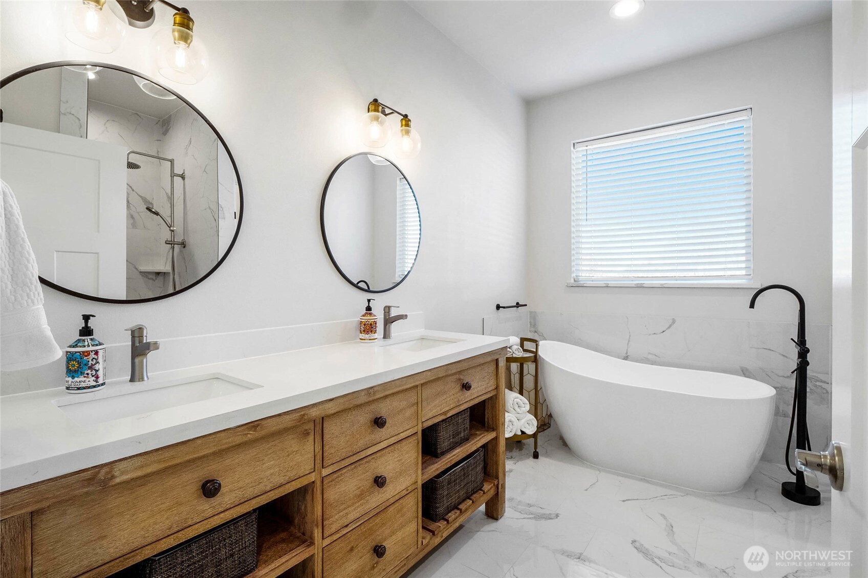 2054 Road H.2 NE, Moses Lake, WA 98837