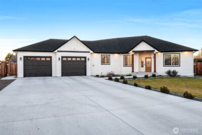 2054 Road H.2 NE, Moses Lake, WA 98837 - Photo 3