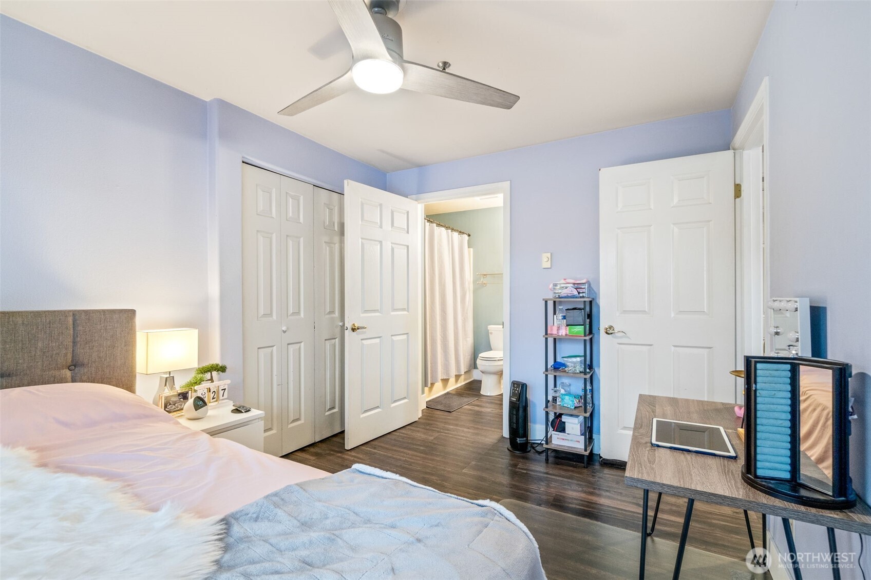 15325 Sunwood Boulevard #B304, Tukwila, WA 98188