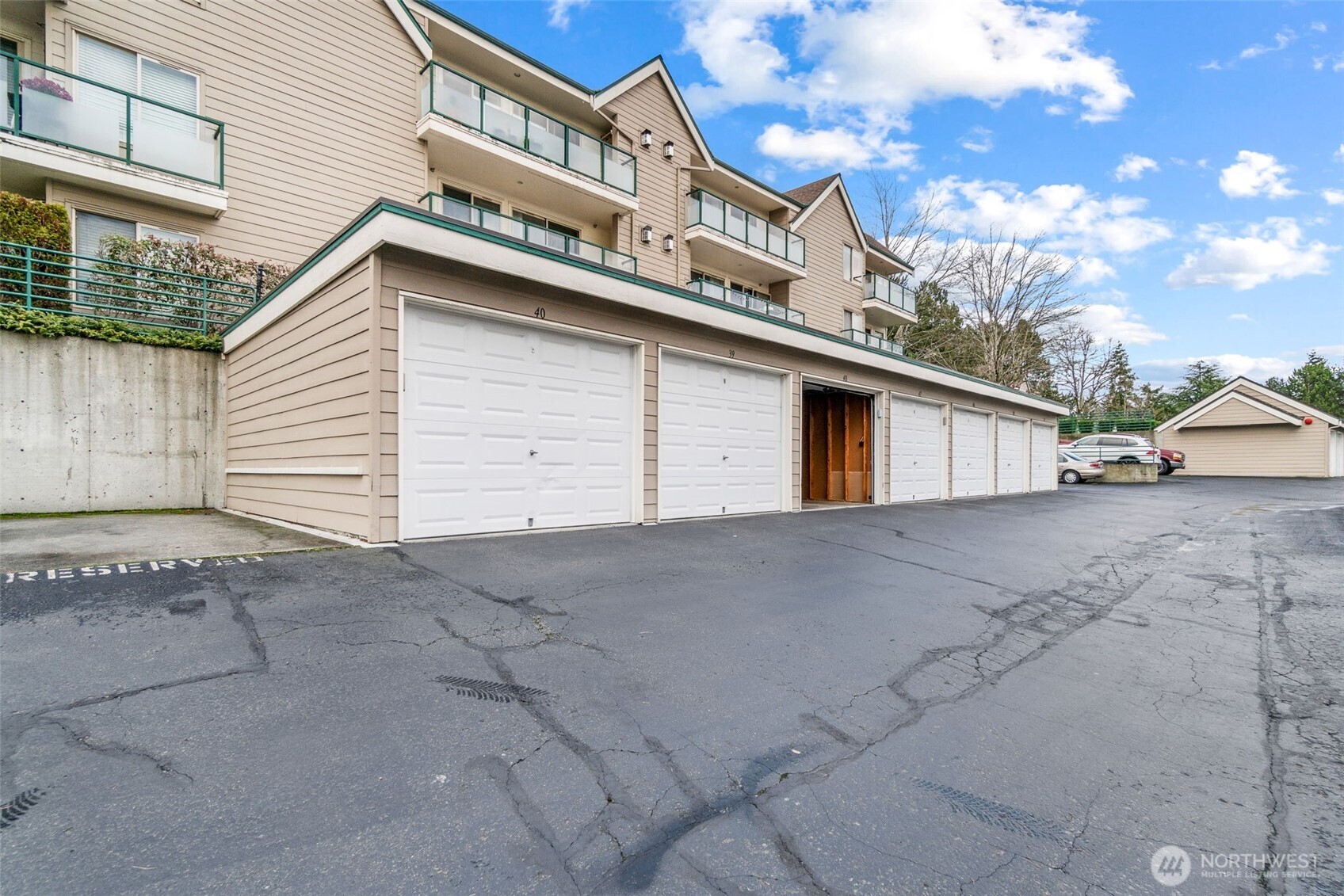 15325 Sunwood Boulevard #B304, Tukwila, WA 98188