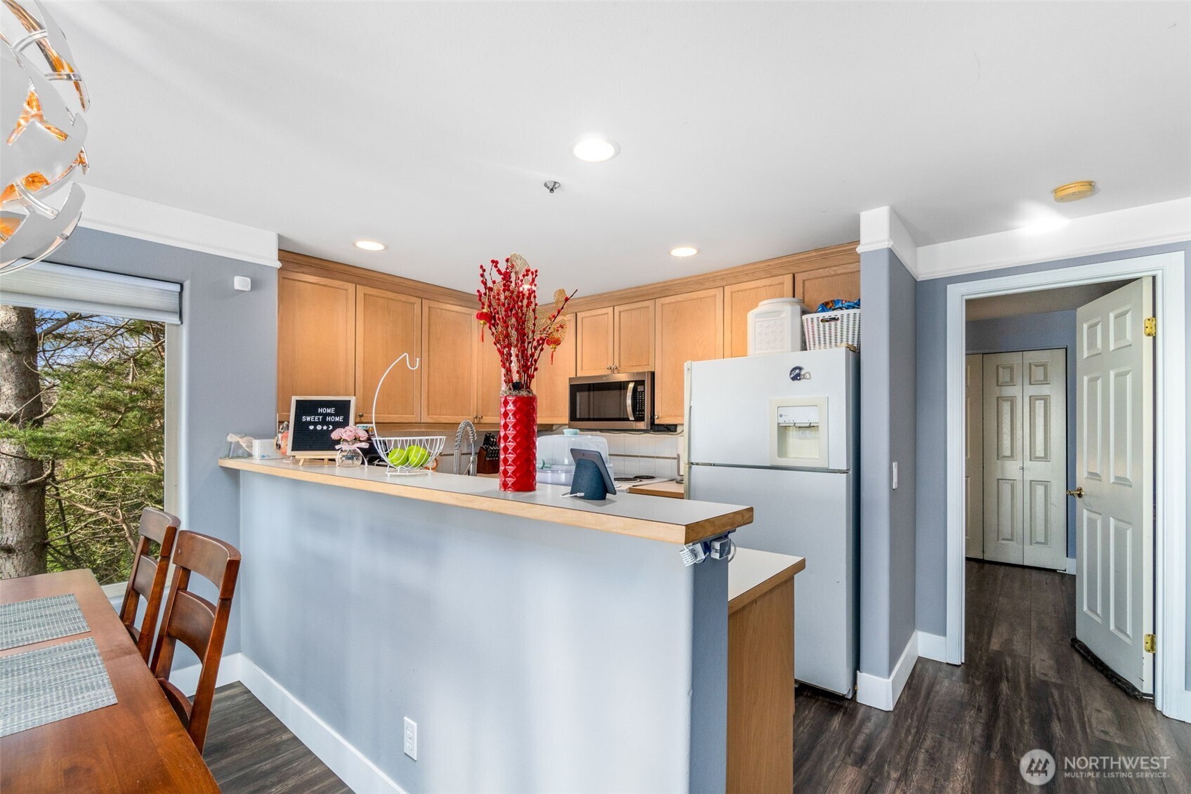 15325 Sunwood Boulevard #B304, Tukwila, WA 98188