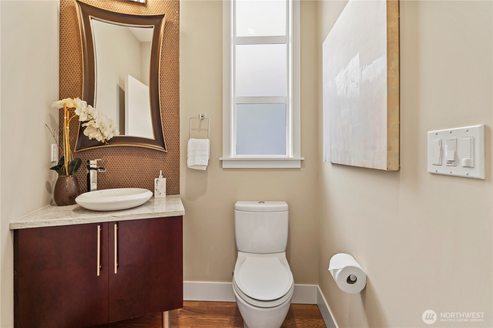 229 1st Street , Kirkland, WA 98033