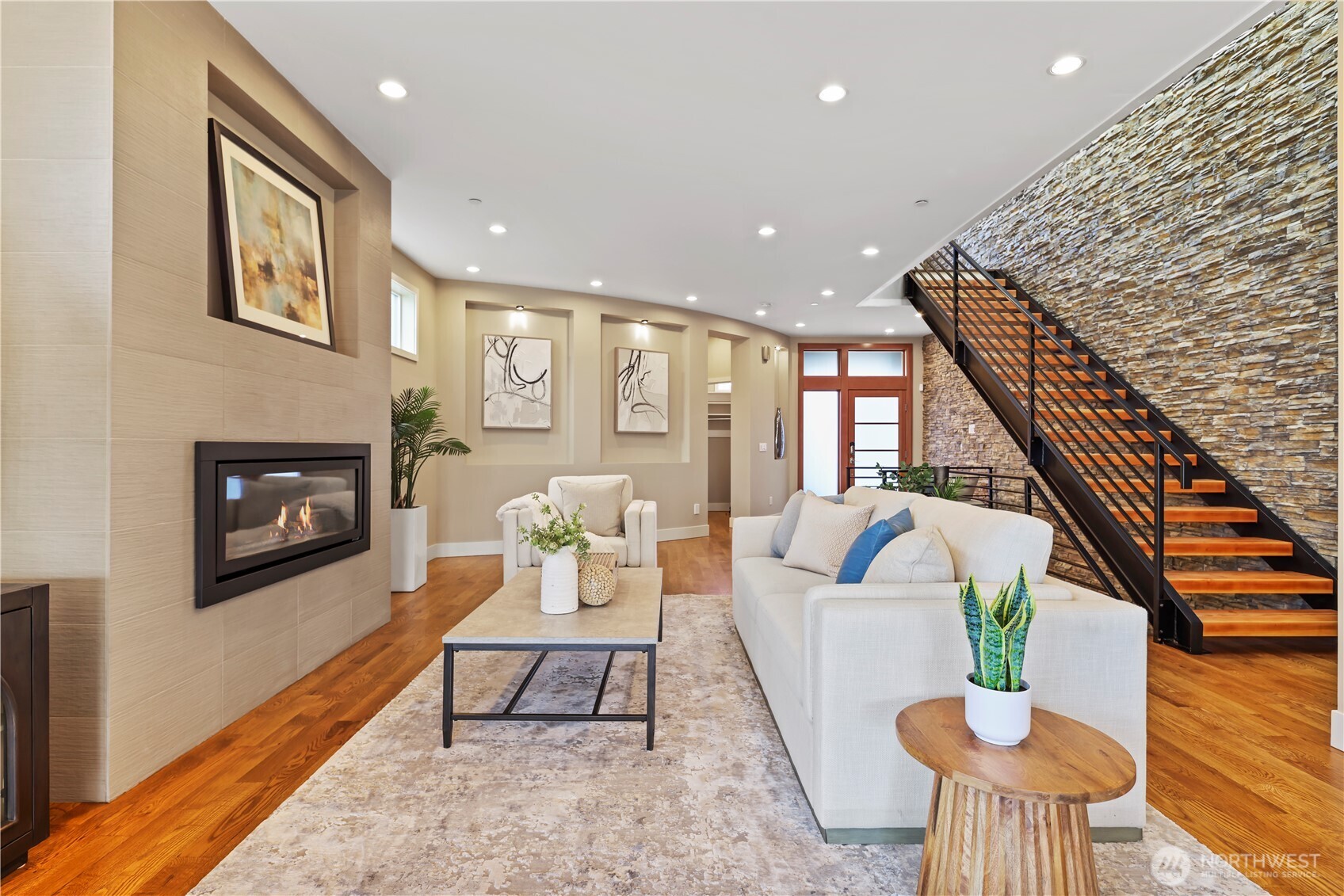 229 1st Street , Kirkland, WA 98033