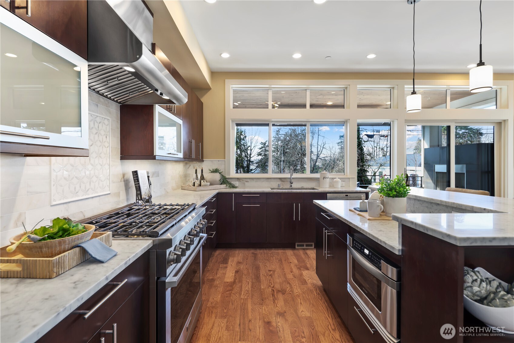 229 1st Street , Kirkland, WA 98033