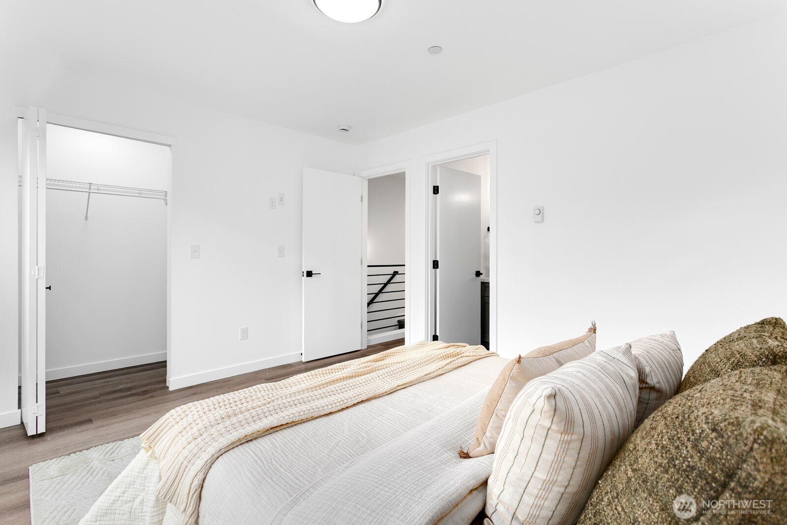 12111 E Gibson Road , Everett, WA 98204