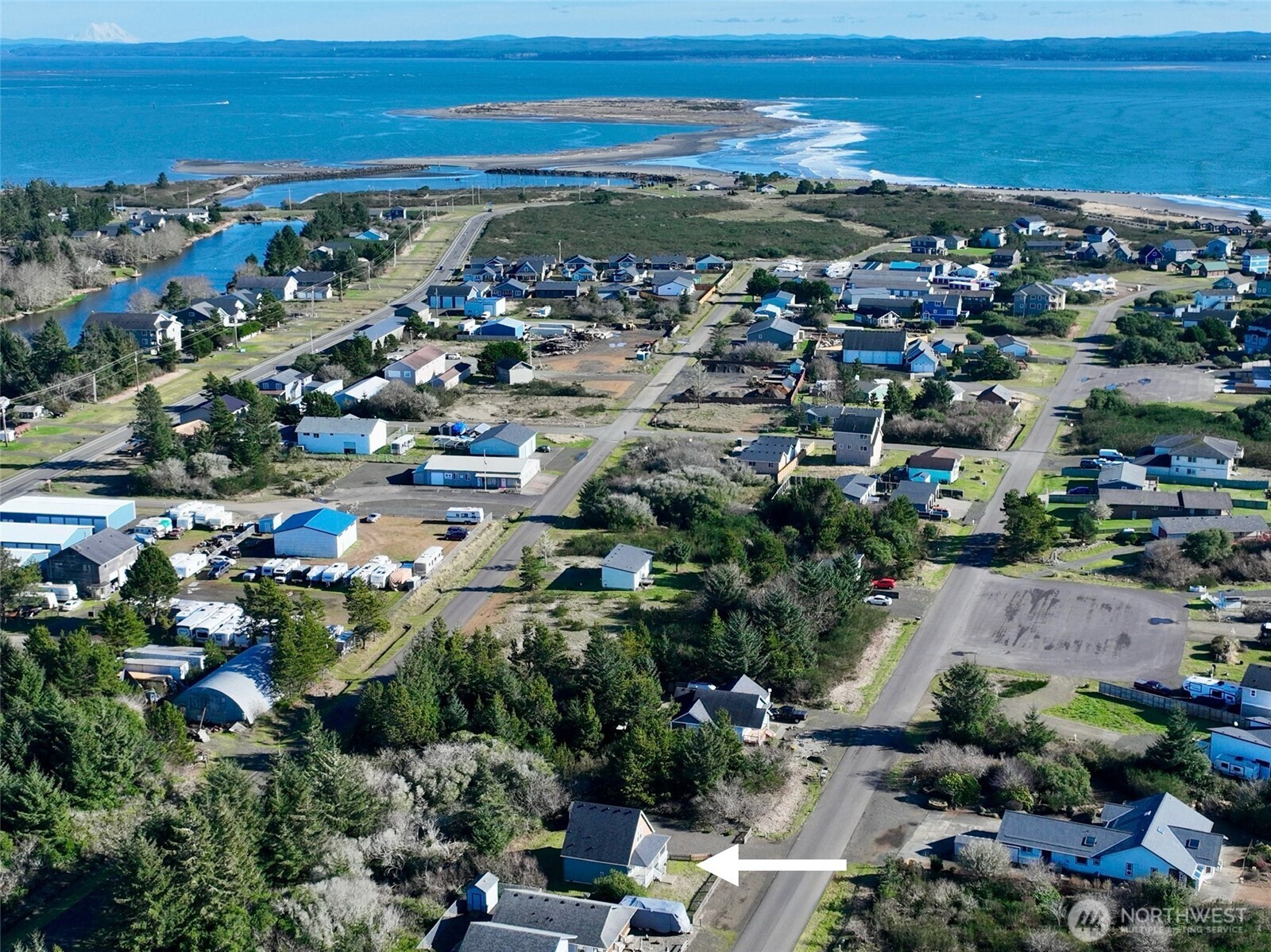 934 Wawona Avenue SE, Ocean Shores, WA 98569