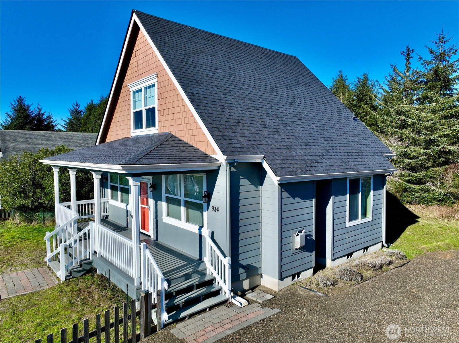 934 Wawona Avenue SE, Ocean Shores, WA 98569