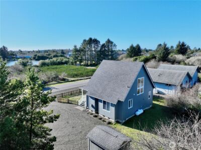 934 Wawona Avenue SE, Ocean Shores, WA 98569 - Photo 3