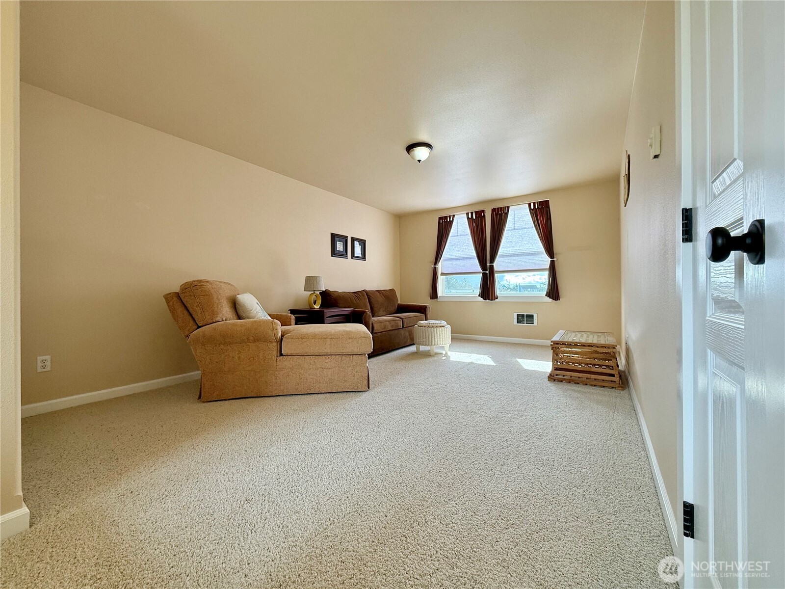 934 Wawona Avenue SE, Ocean Shores, WA 98569