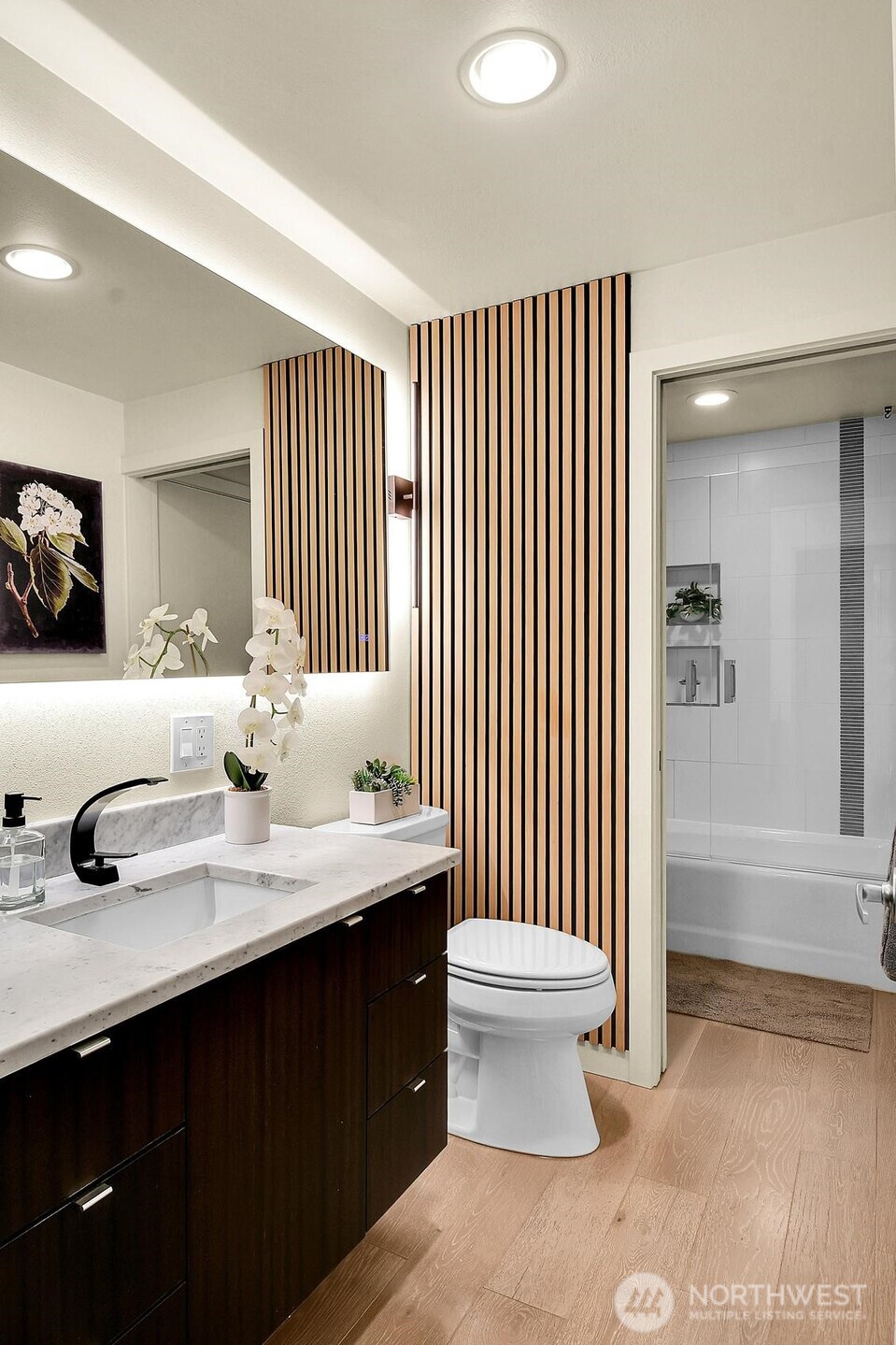 1601 E Columbia Street #201, Seattle, WA 98122