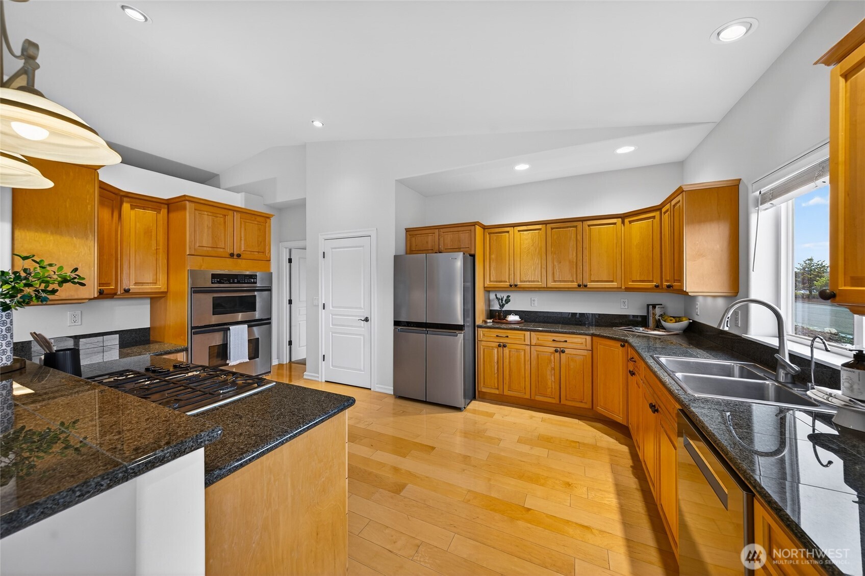 5208 Doon Way , Anacortes, WA 98221-2912