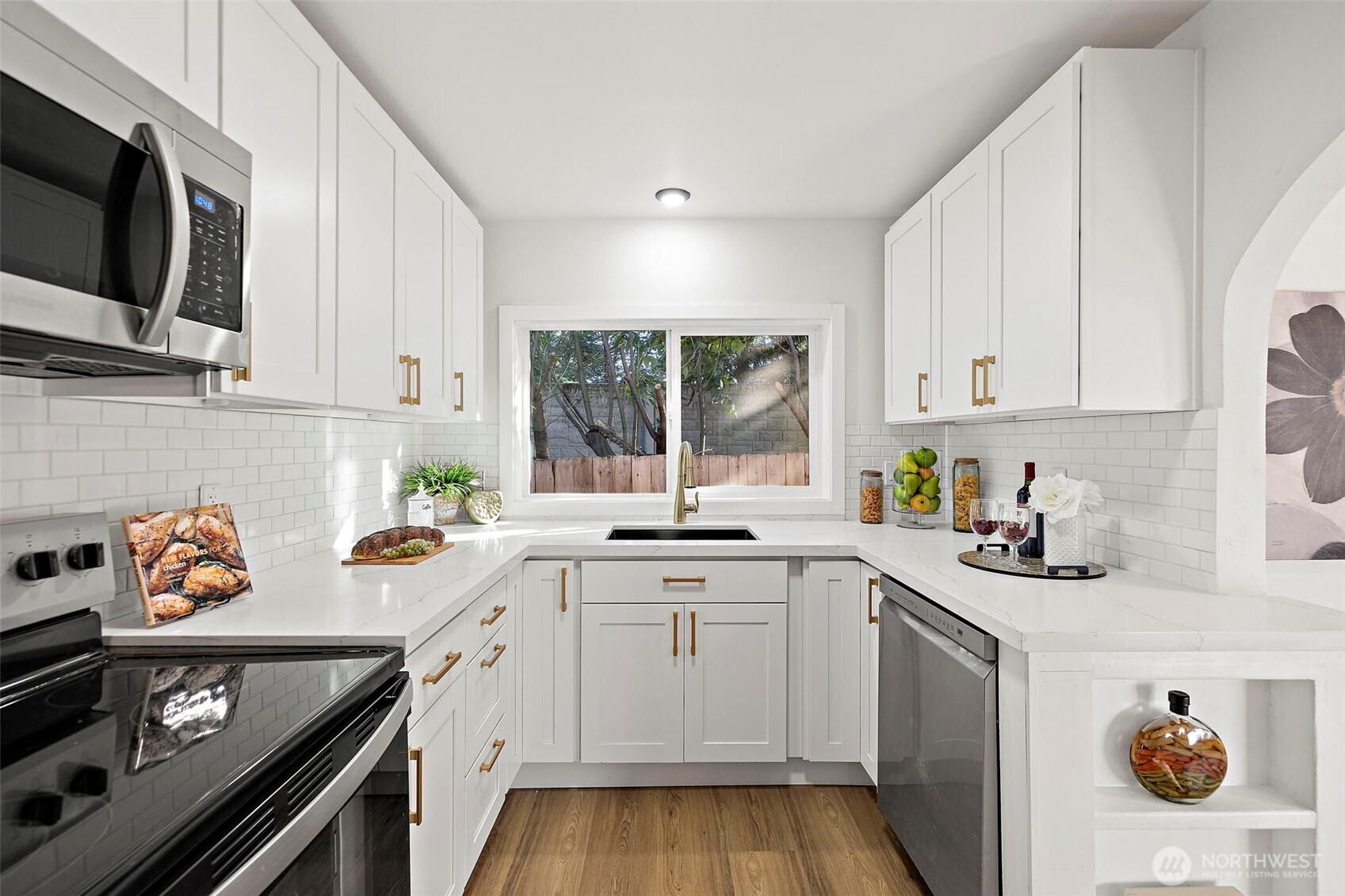 2311 N 88th St , Seattle, WA 98103