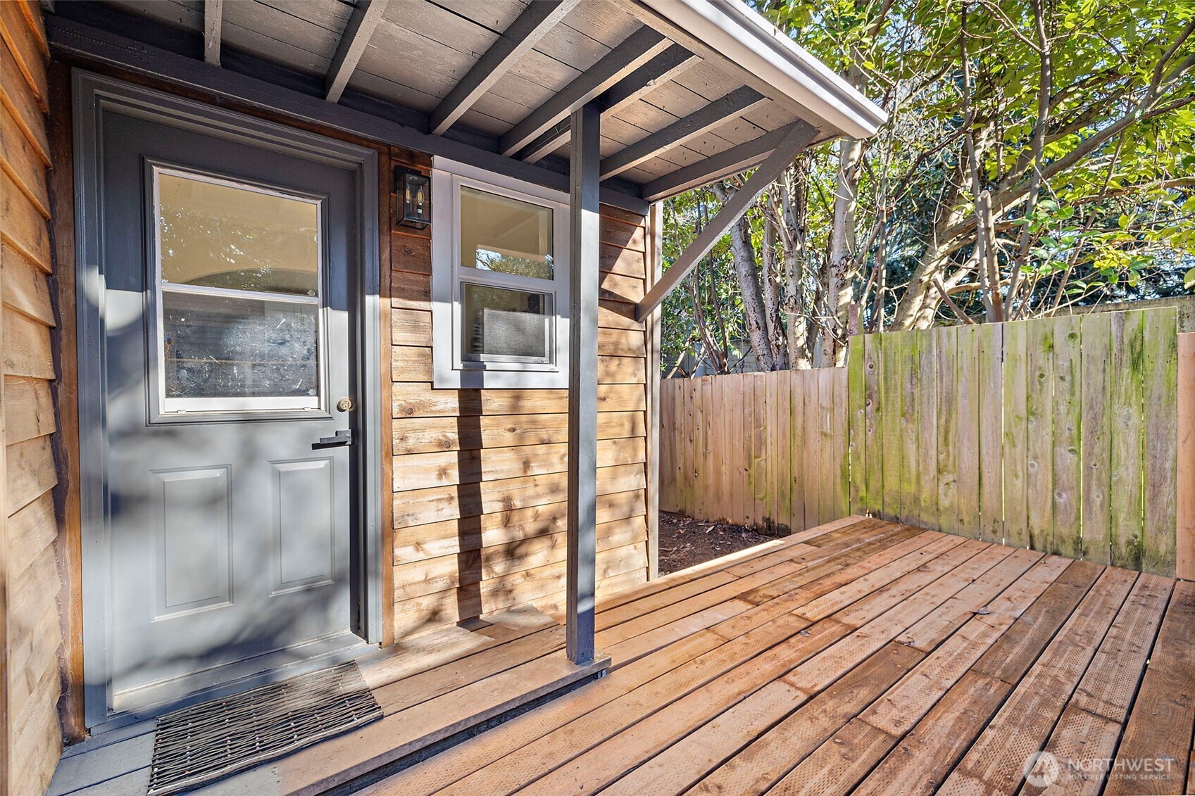 2311 N 88th St , Seattle, WA 98103