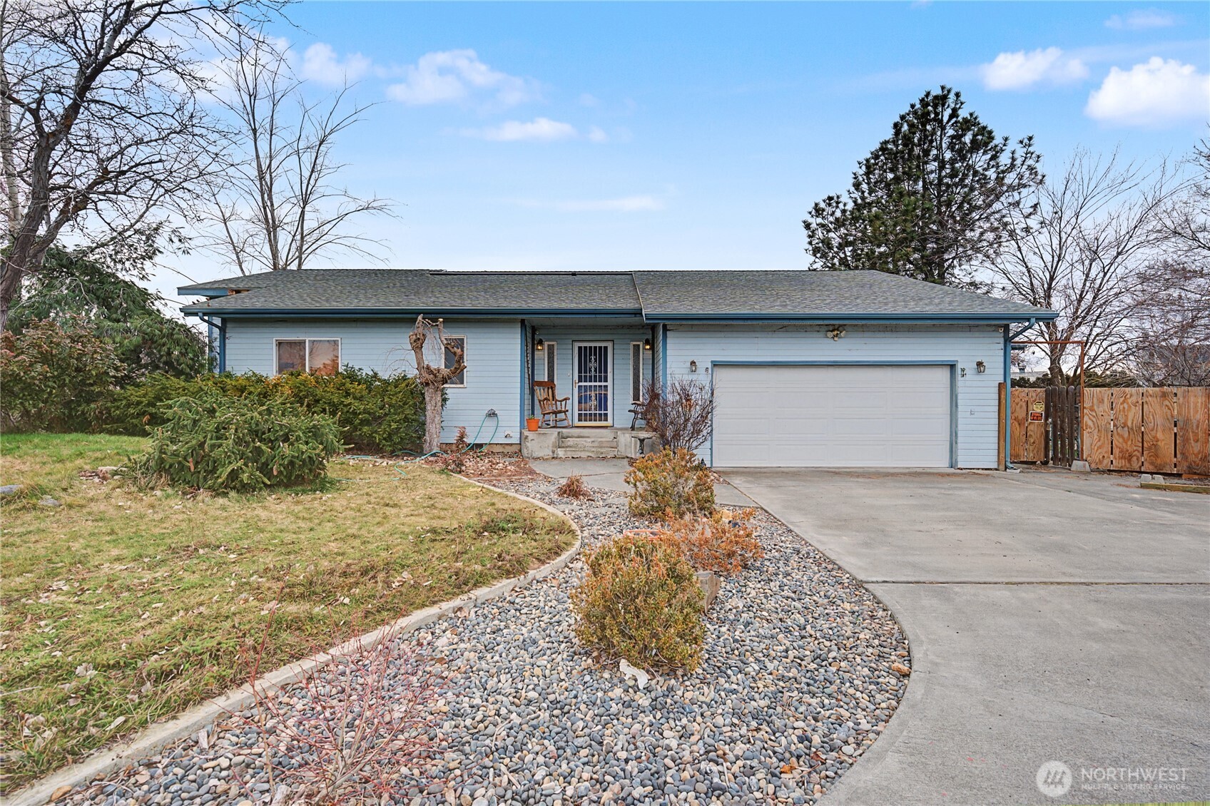2238 S Crestmont Drive , Moses Lake, WA 98837