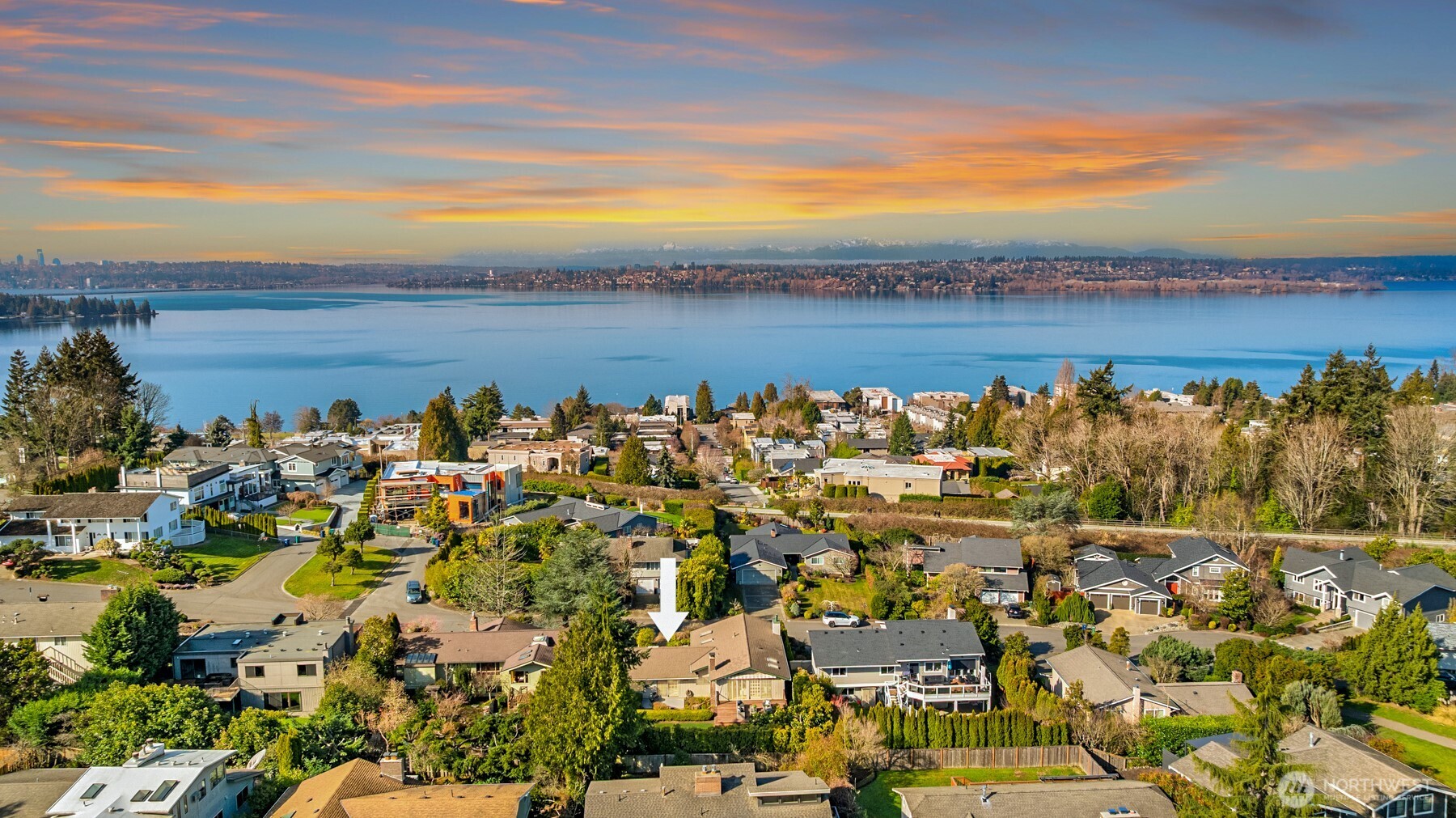 6114 104th Avenue NE, Kirkland, WA 98033